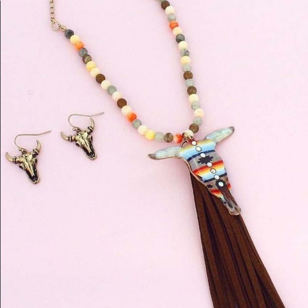 Headed and Fringe necklace